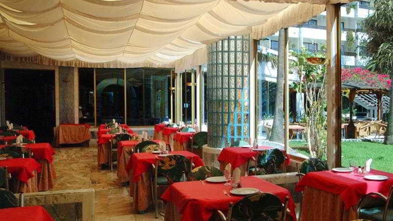 restaurants-restaurants