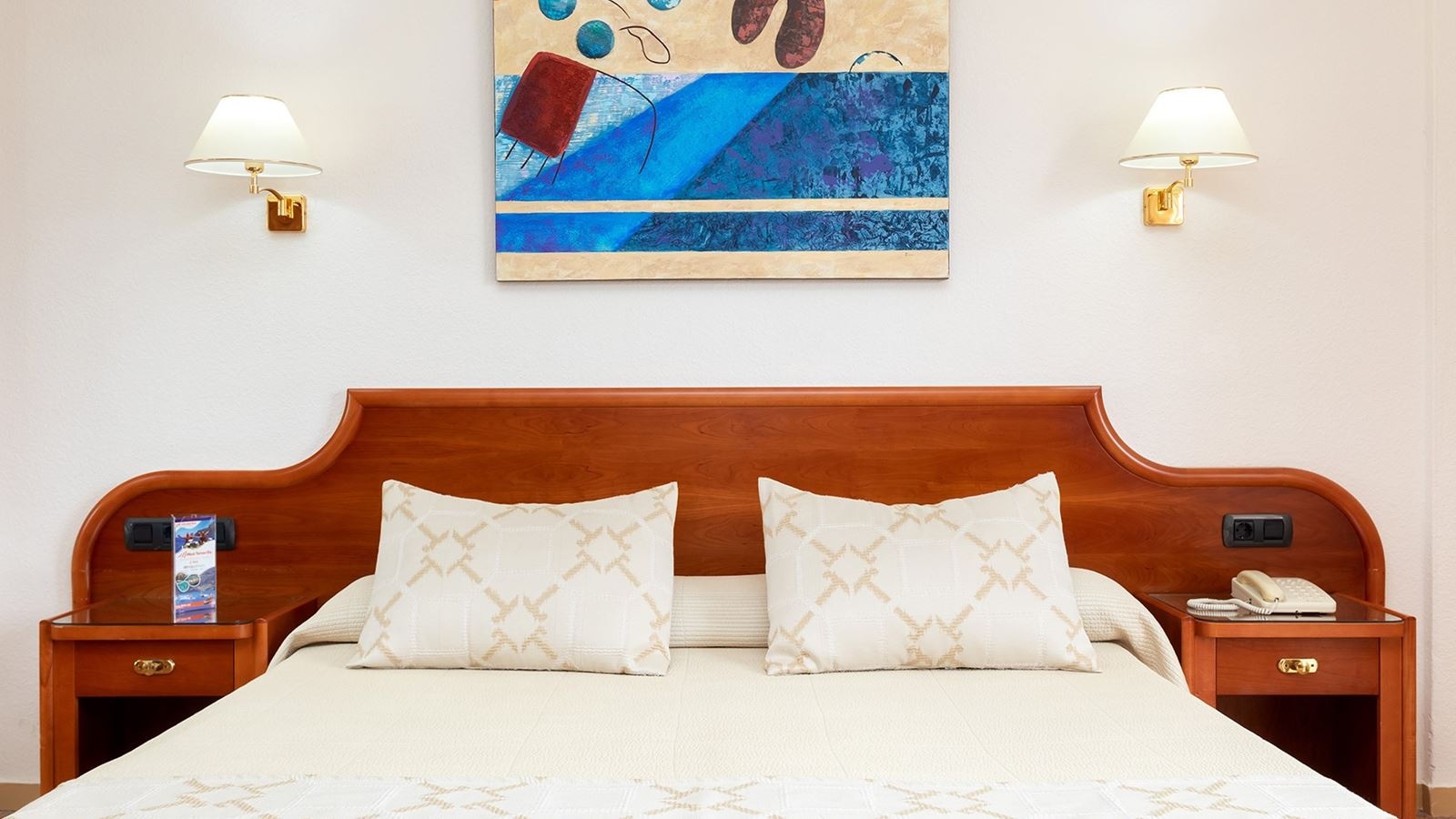 rooms-double-two-double-beds