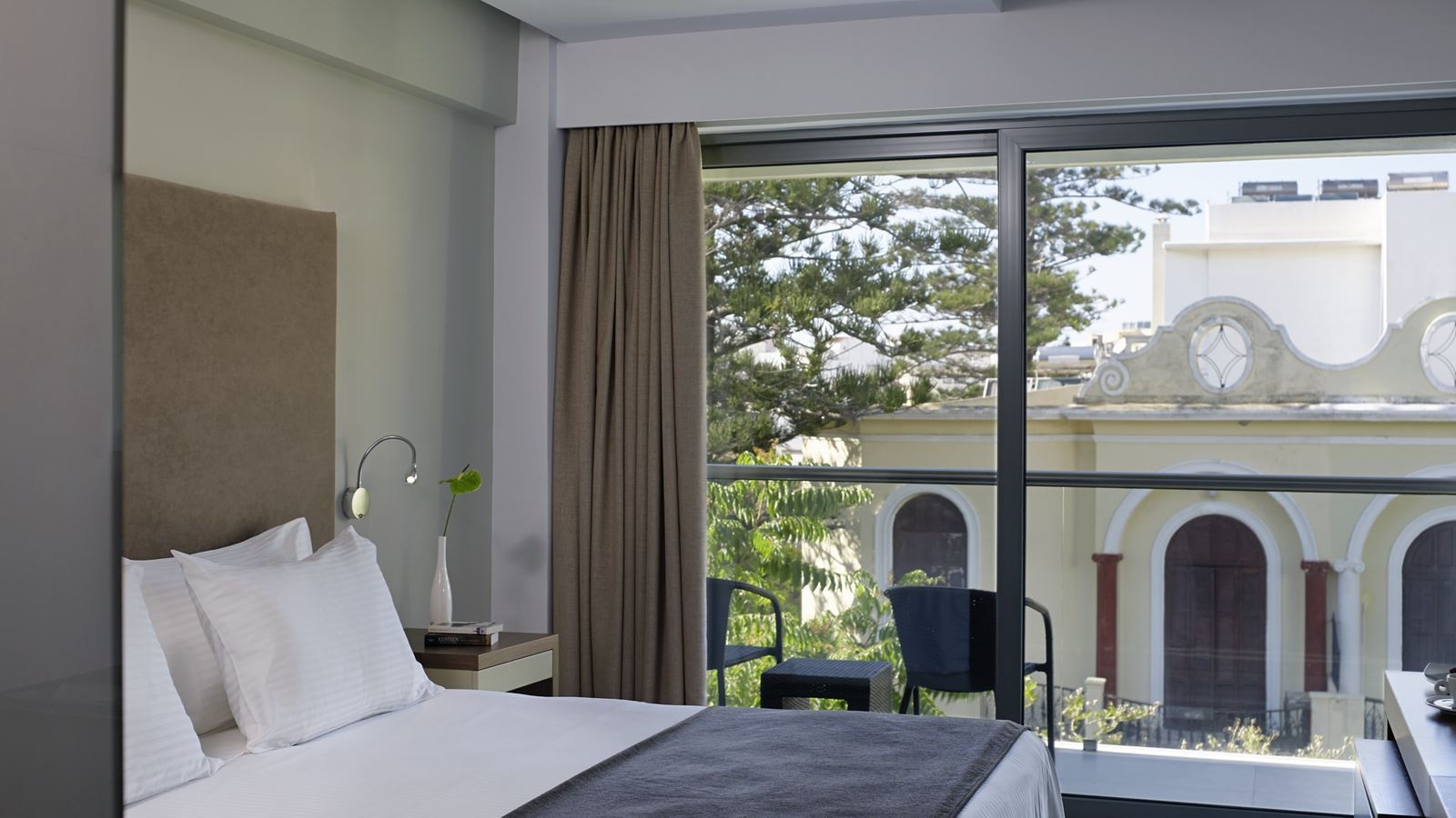 rooms-room-superior-city-view