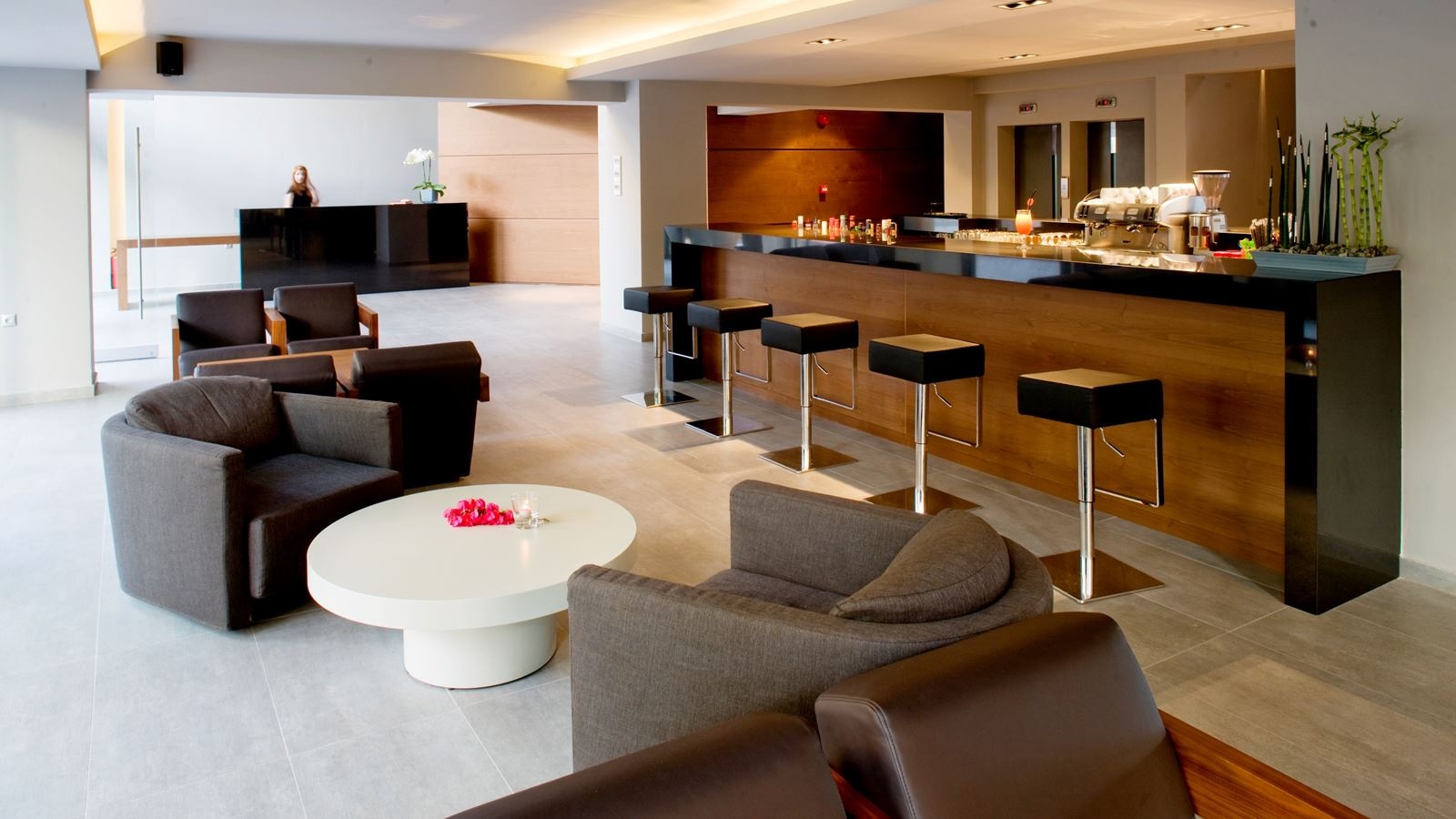 bars-oktober-lobby-bar