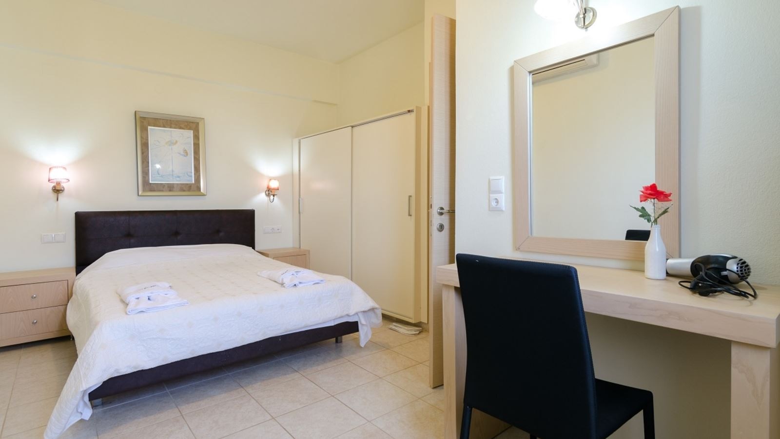 rooms-standard-double-room