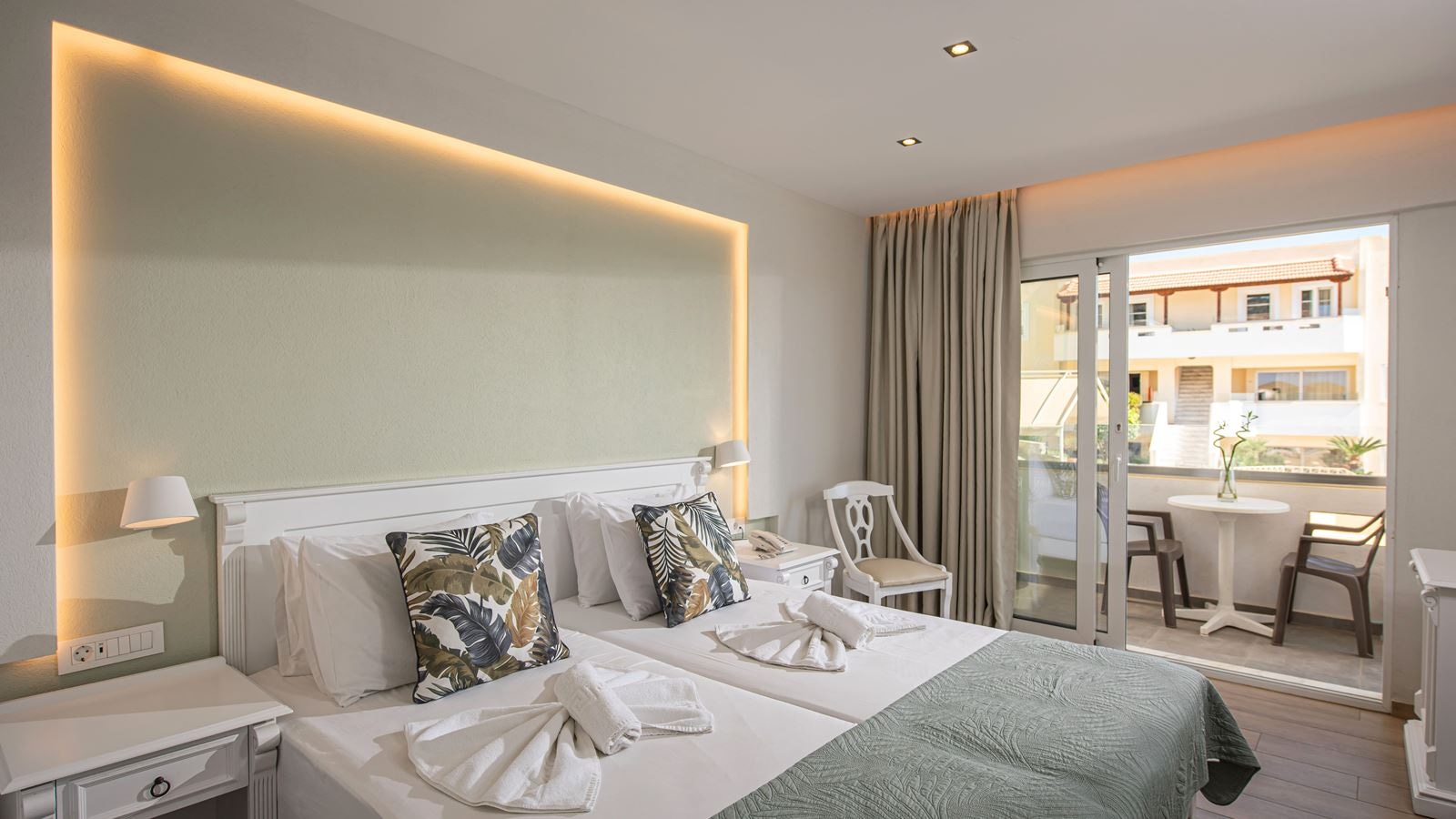 rooms-standard-double-room