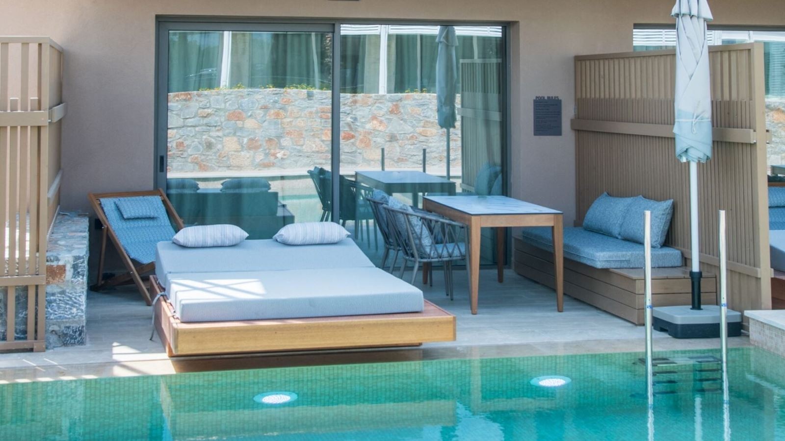 rooms-classic-double-room-garden-view-private-pool