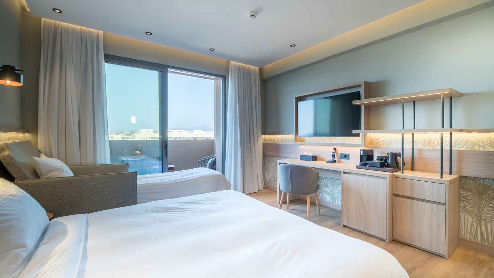 rooms-classic-double-room-side-sea-view