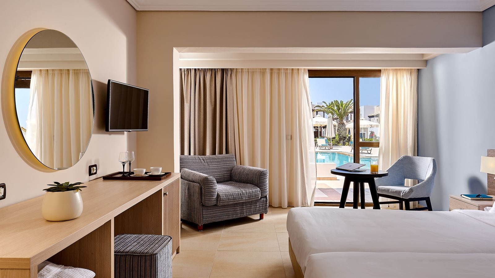 rooms-bungalow-singleuse-sharedpool