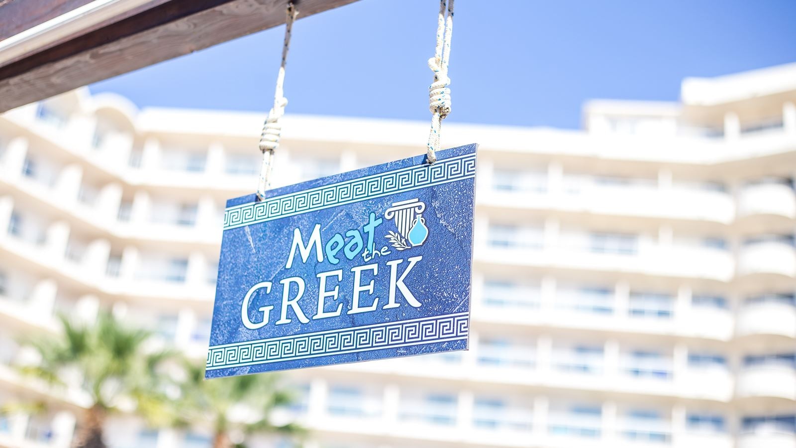 restaurants-meat-the-greek-gyros-corner