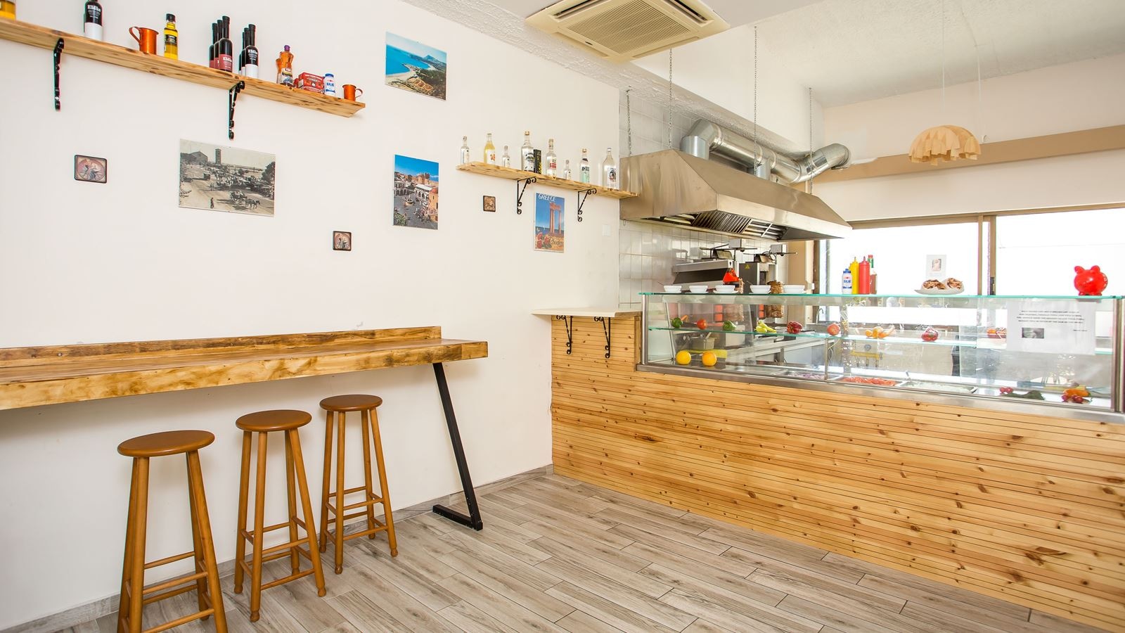 restaurants-meat-the-greek-gyros-corner