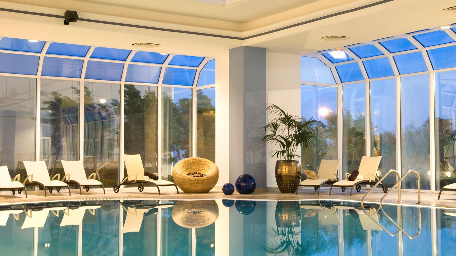 pools-indoor-pool