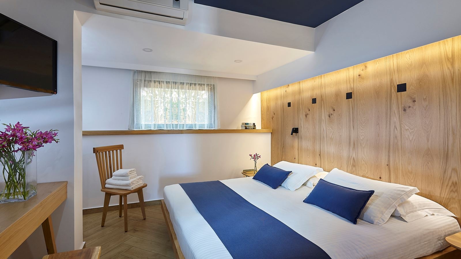 rooms-superior-double-land-view