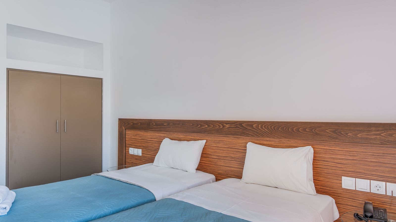 rooms-standard-twin-double-room-balcony-or-terrace