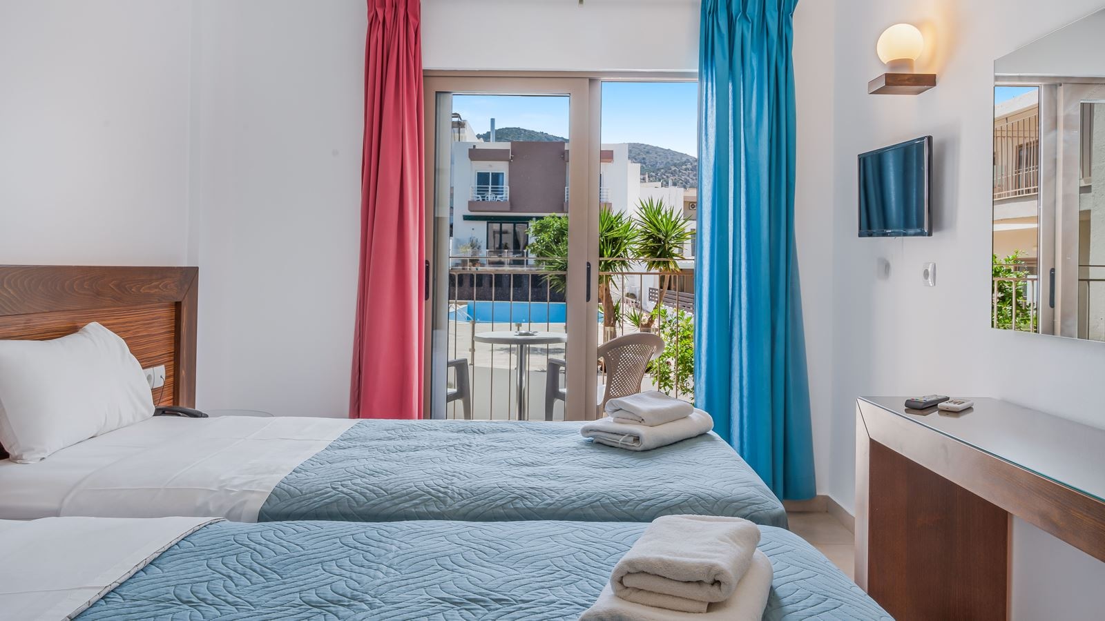 rooms-standard-twin-double-room-balcony-or-terrace