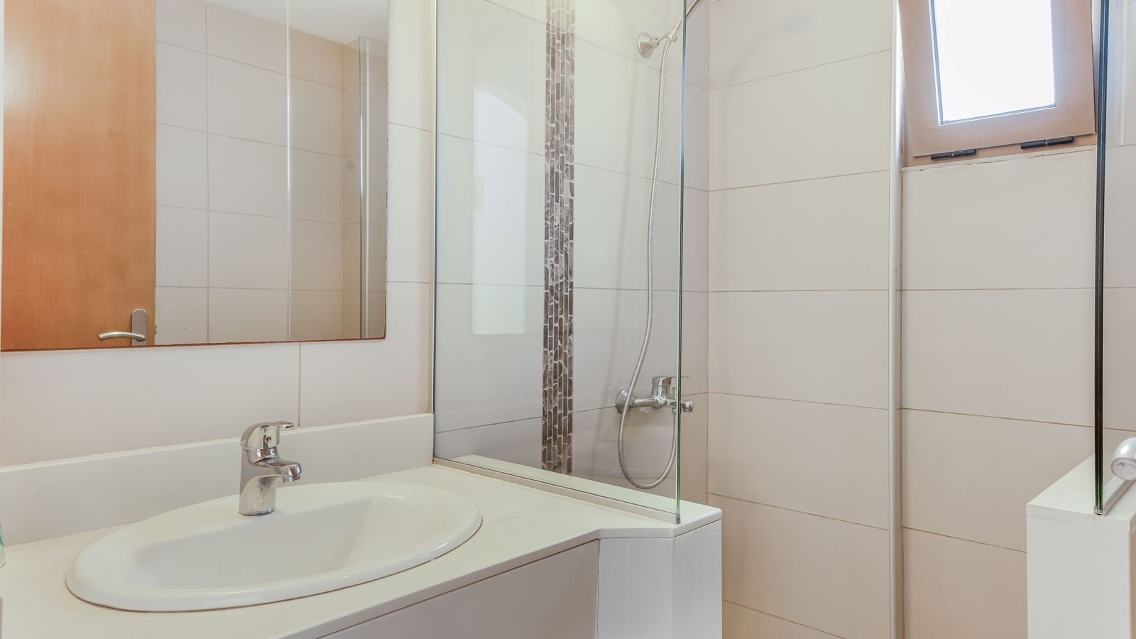 rooms-standard-twin-double-room-balcony-or-terrace