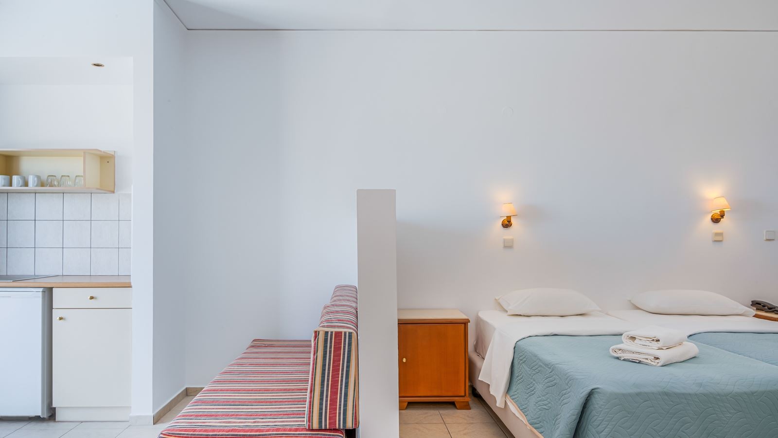 rooms-standard-triple-balcony-or-terrace