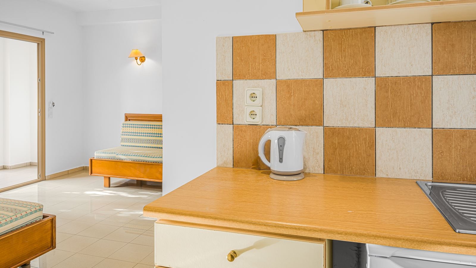 rooms-economy-1-bedroom-triple-apartment-ground-floor