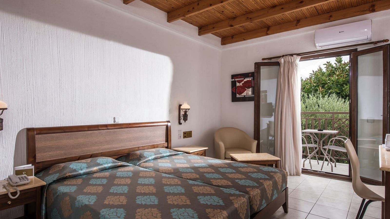 rooms-room-standard-double-balcony-or-terrace