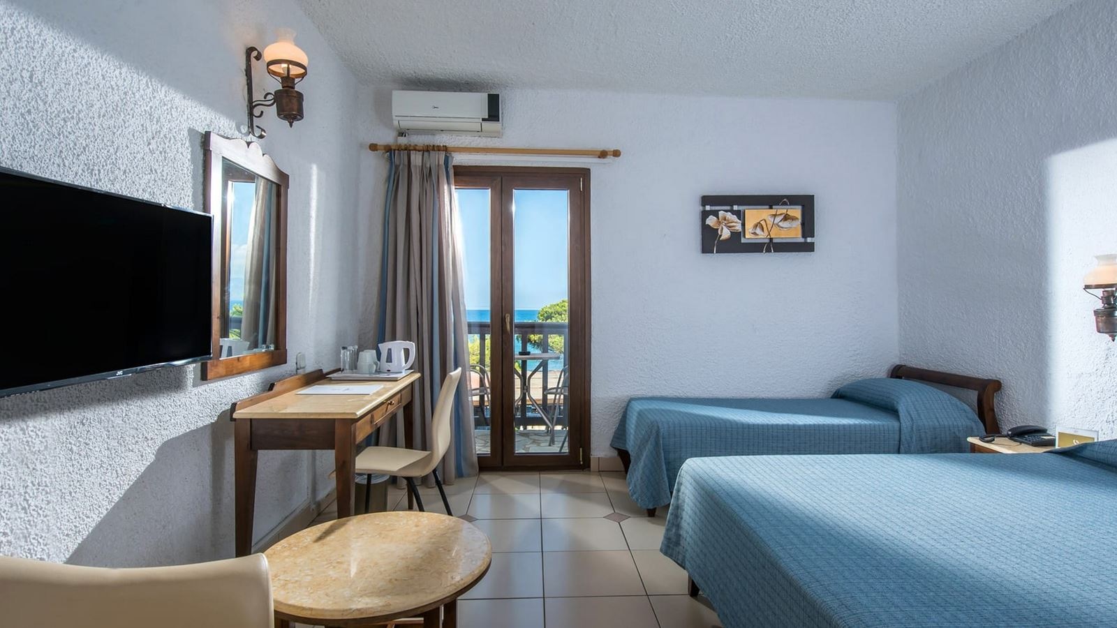 rooms-room-double-sideseaview-balcony-or-terrace