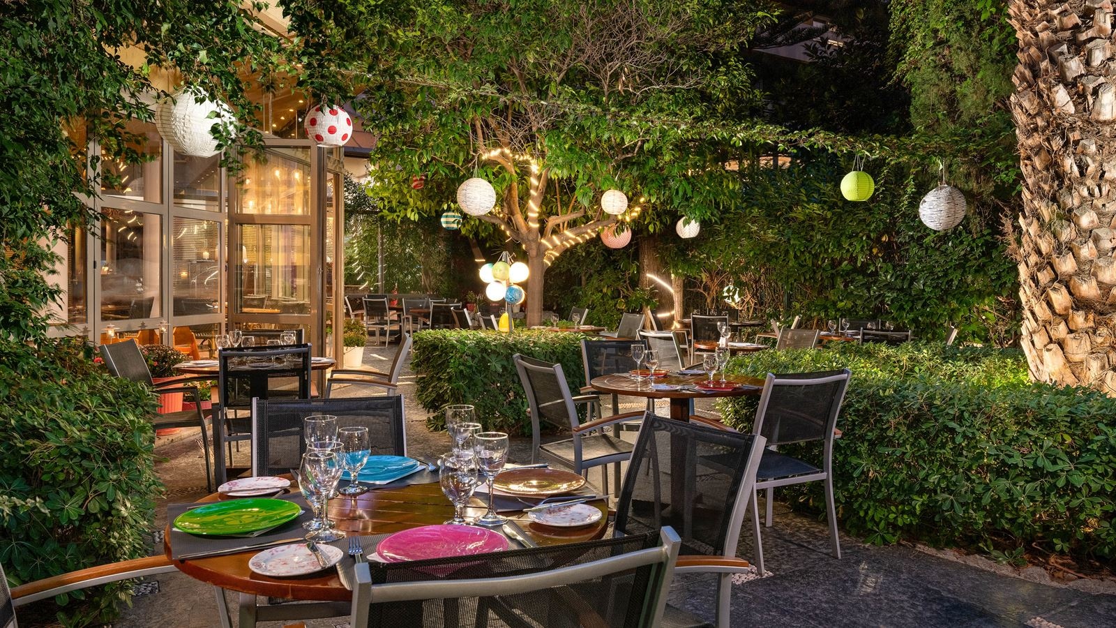 restaurants-dionysos-grill-restaurant