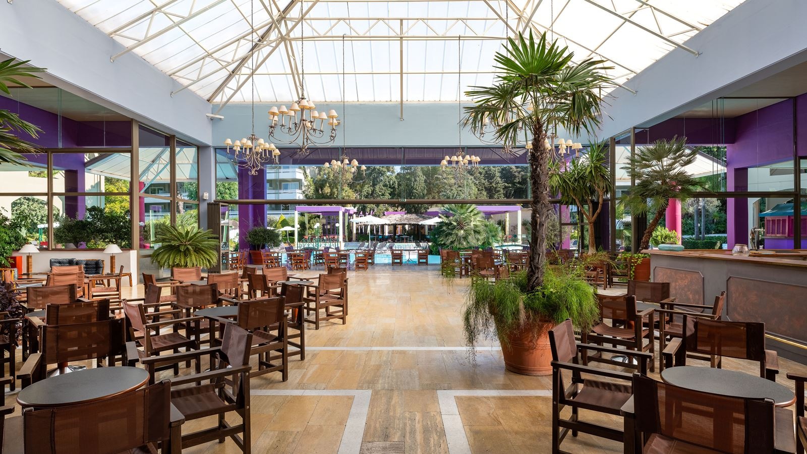 bars-apollo-lobby-bar--lounge