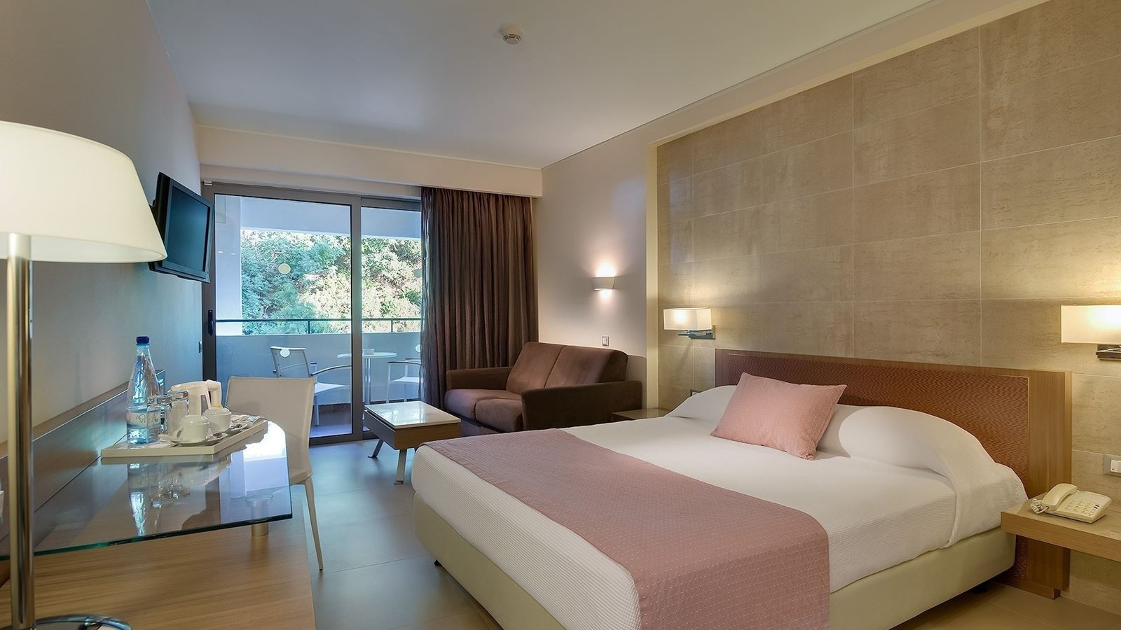 rooms-large-double-room-mountain-view-with-balcony