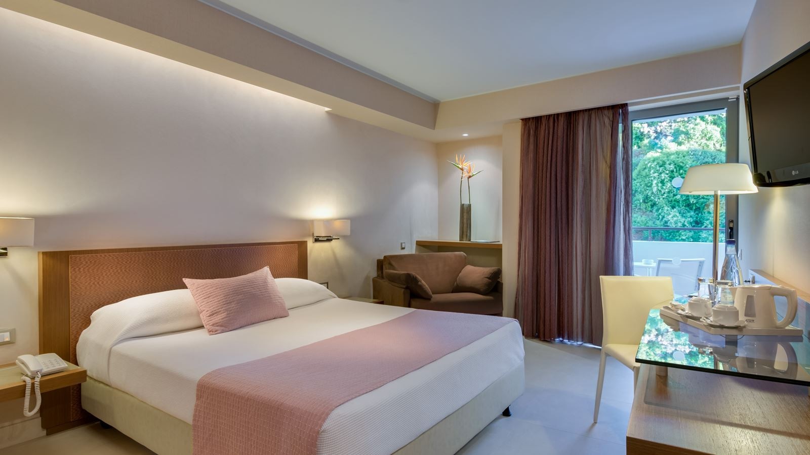 rooms-standard-double-room-mountain-view-with-balcony