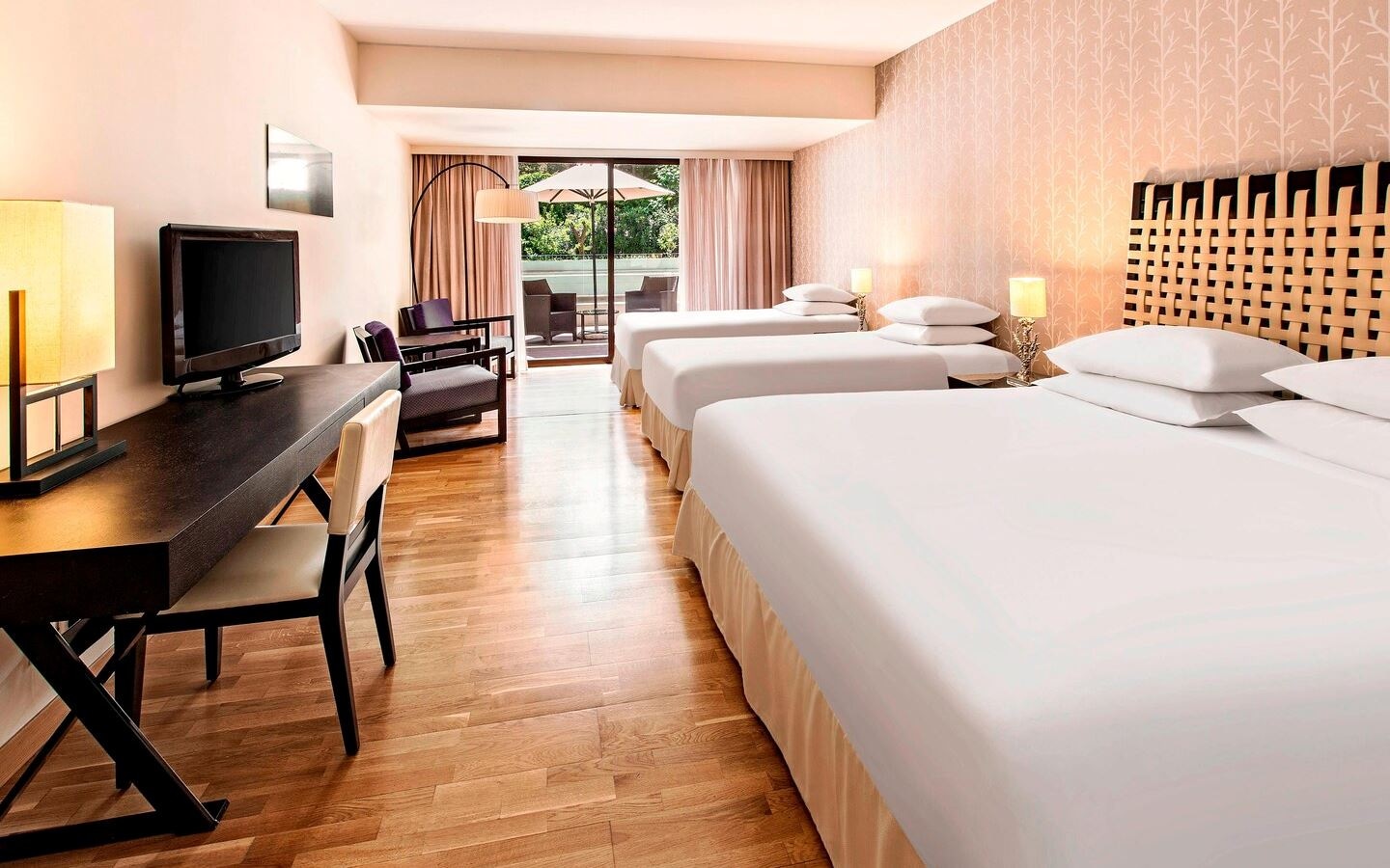 rooms-family-room-garden-view