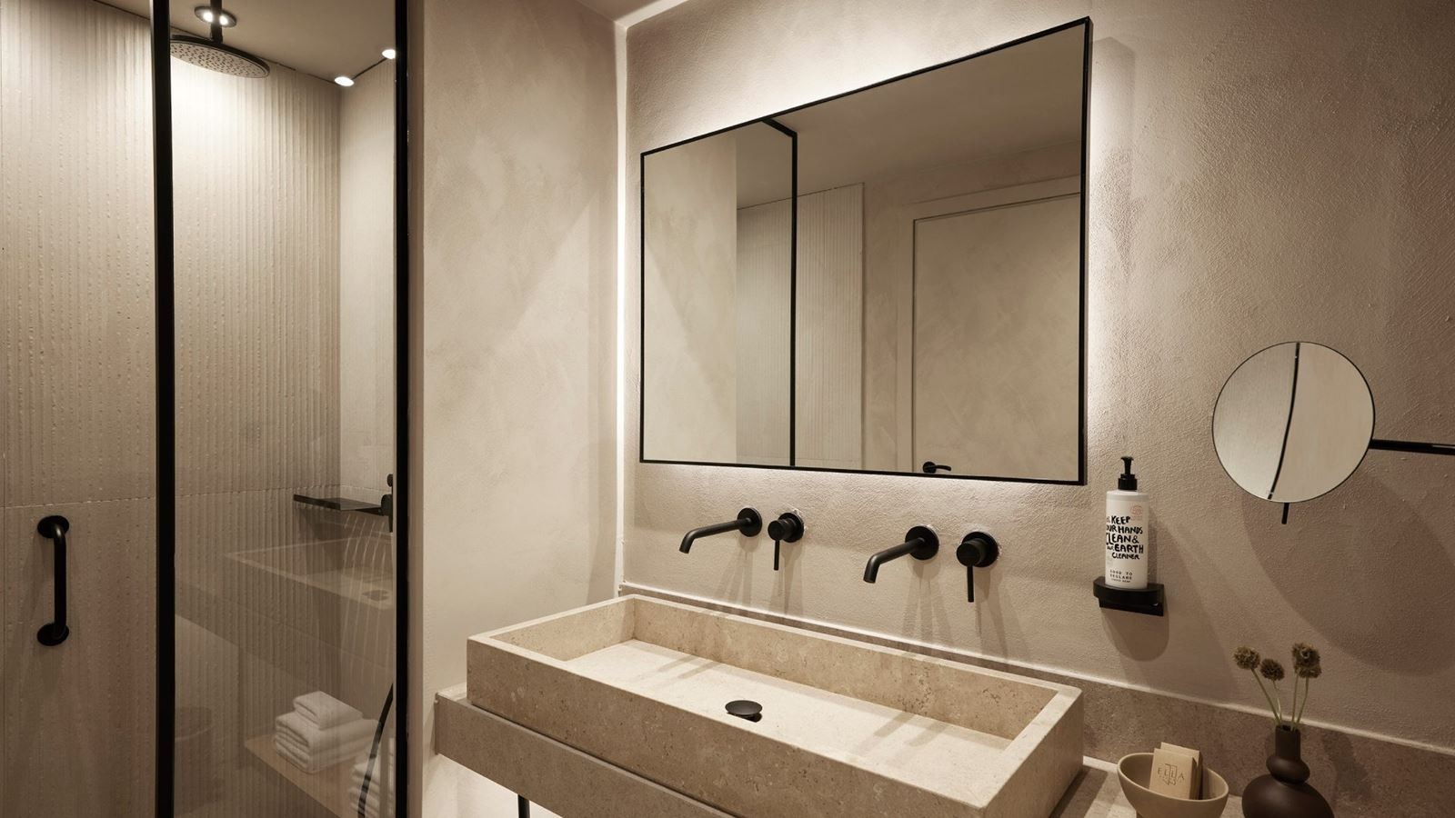 rooms-junior-suite-courtyard