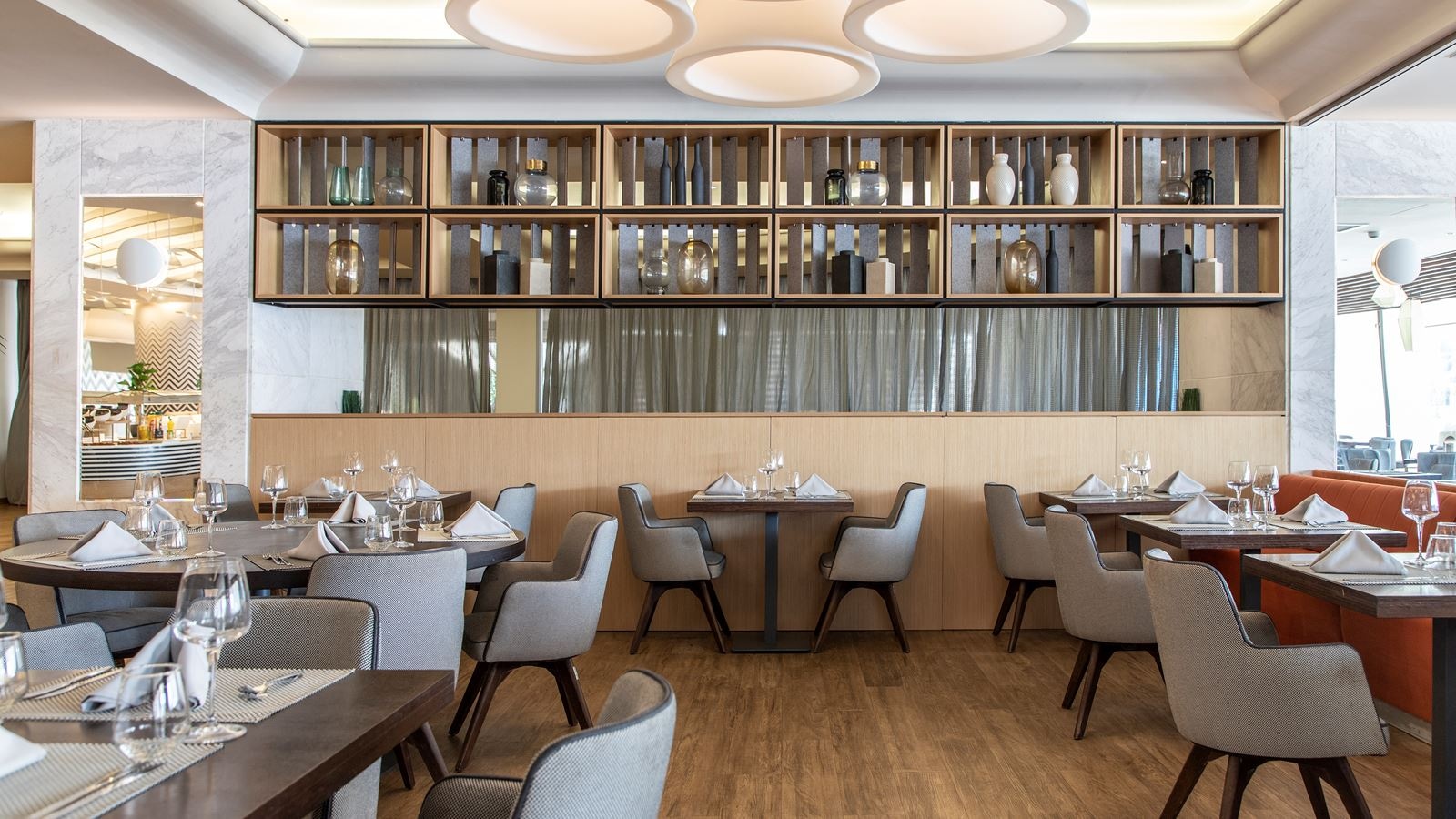 restaurants-flavours-of-eden-main-buffet-restaurant