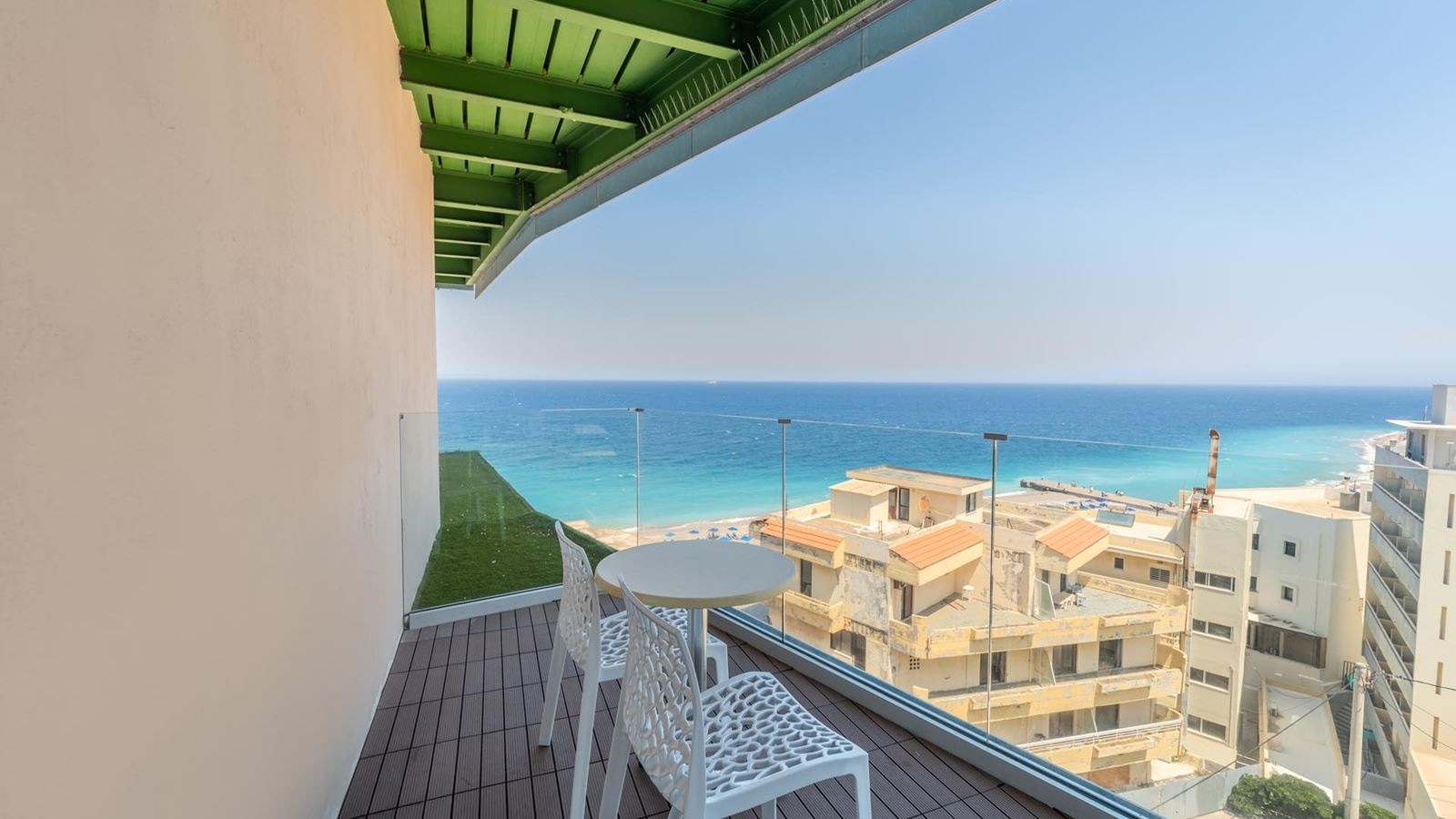 rooms-room-seaview-balcony-or-terrace