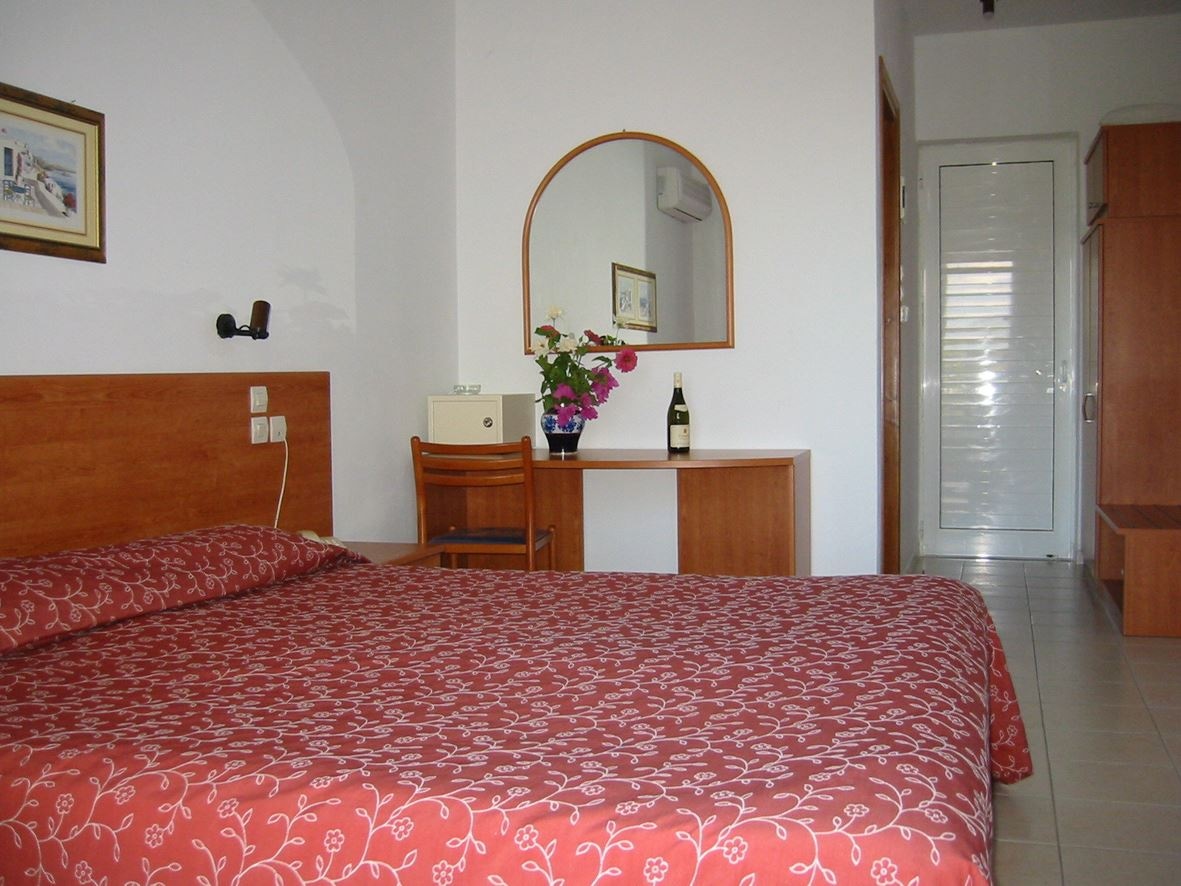 rooms-high-floor-sea-view-double-room