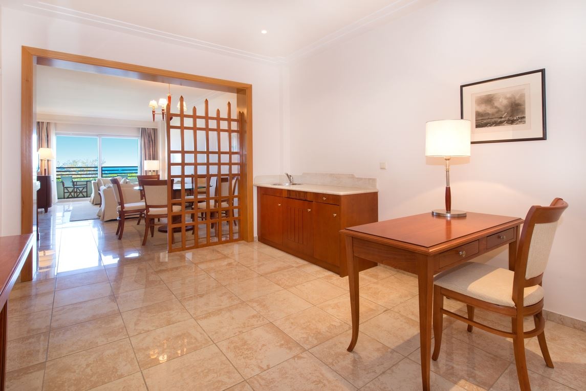 rooms-superior-suite-sea-view