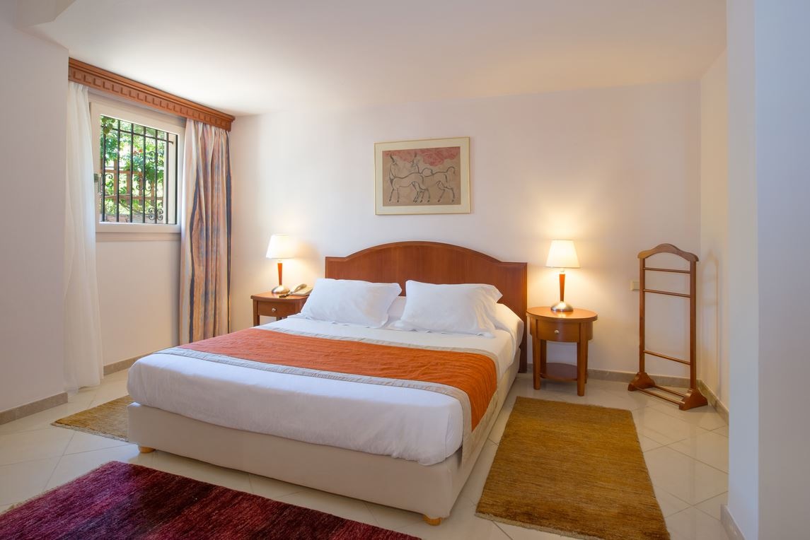 rooms-deluxe-suite-sea-view-swim-up