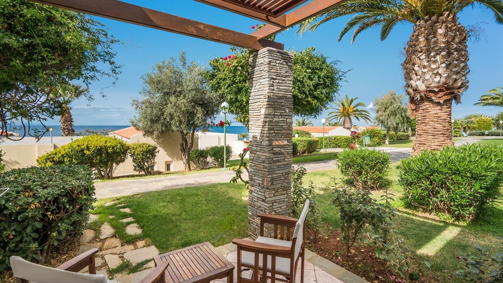 rooms-bungalow-family-sea-view