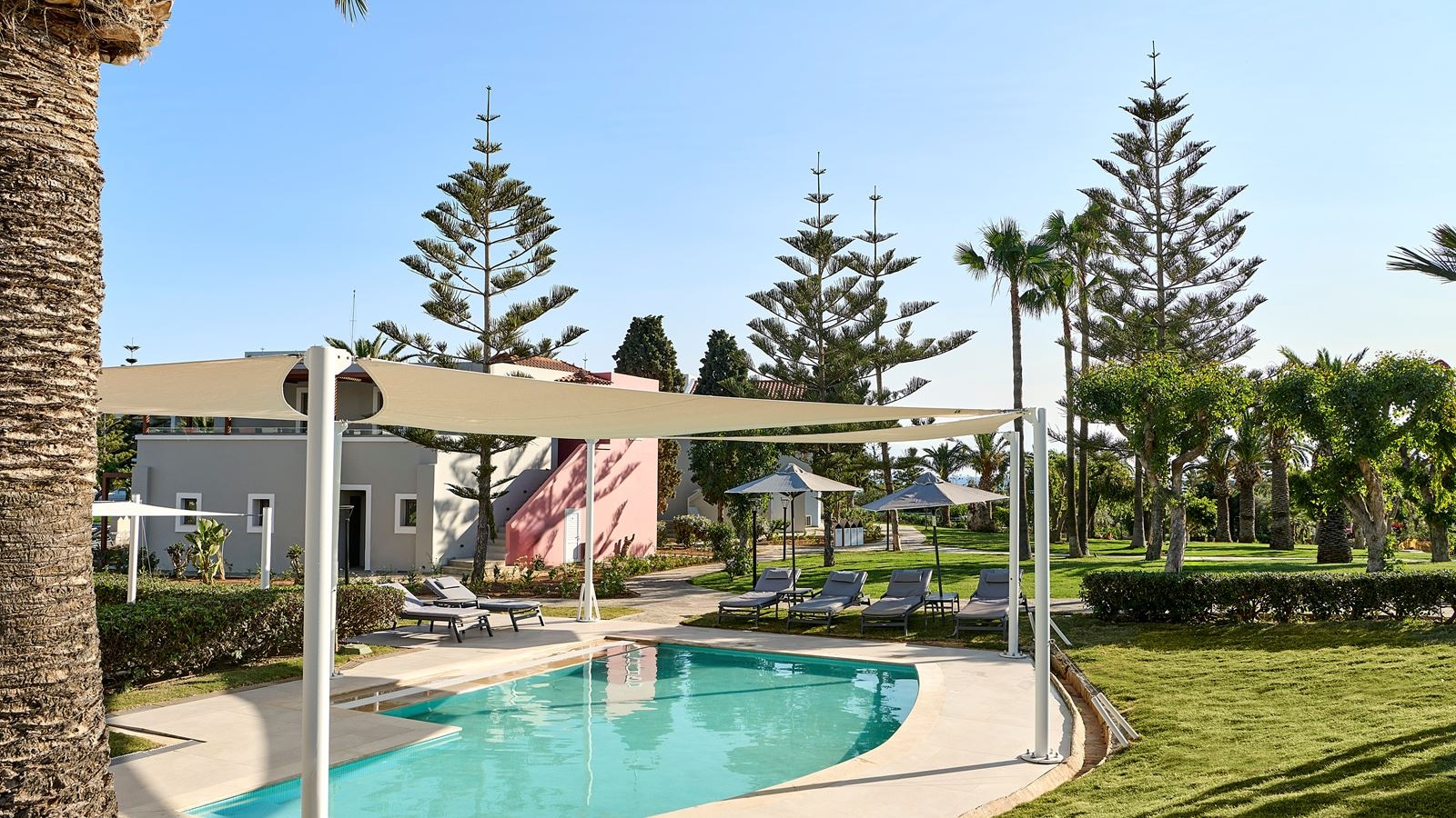 pools-outdoor--indoor-childrens-pool