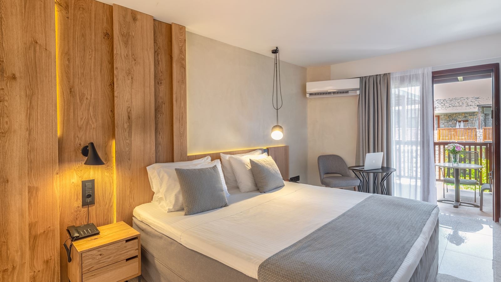 rooms-ikaros-classic-garden-view-promo