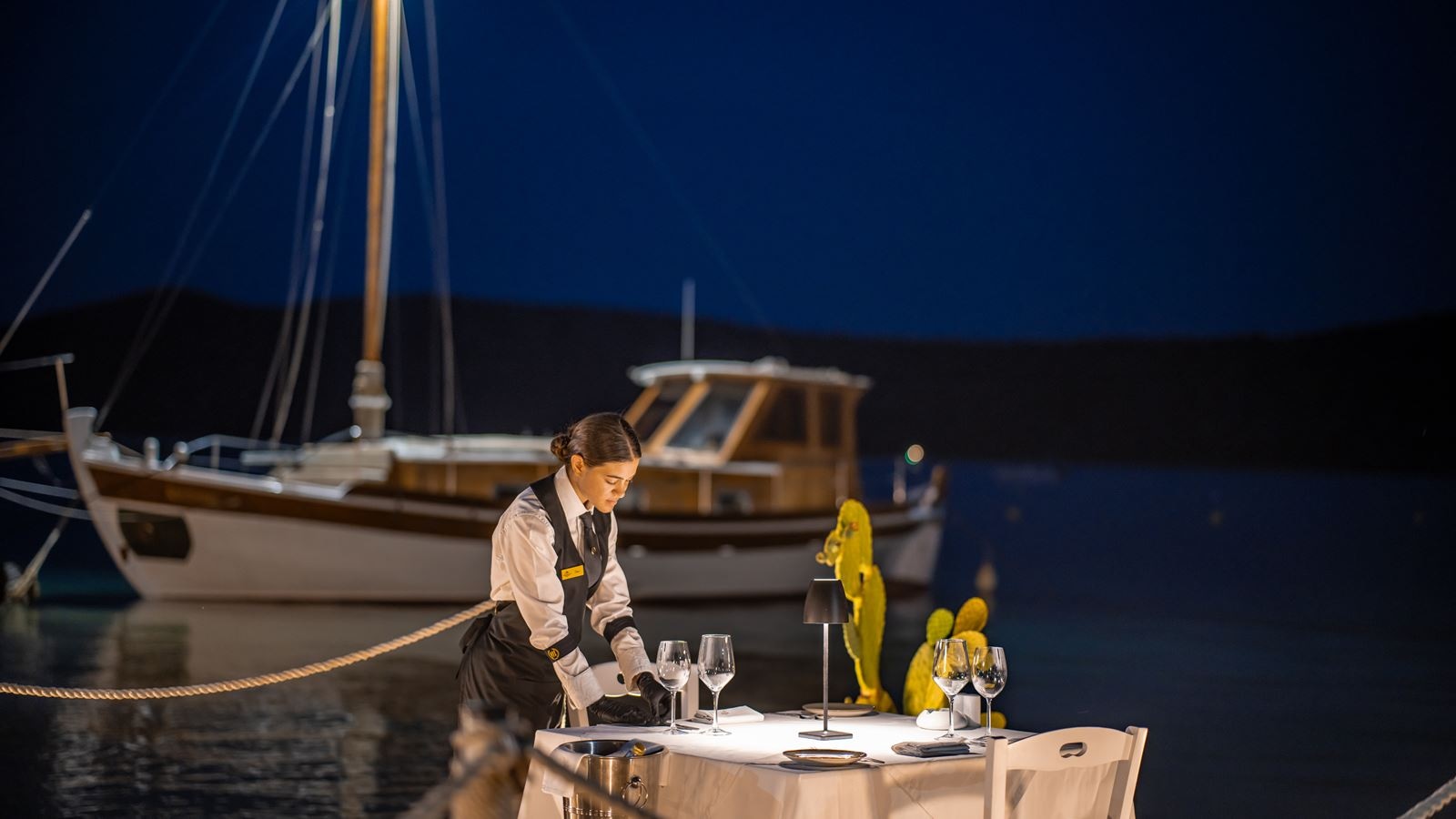 restaurants-icaros-taverna--beach-bar