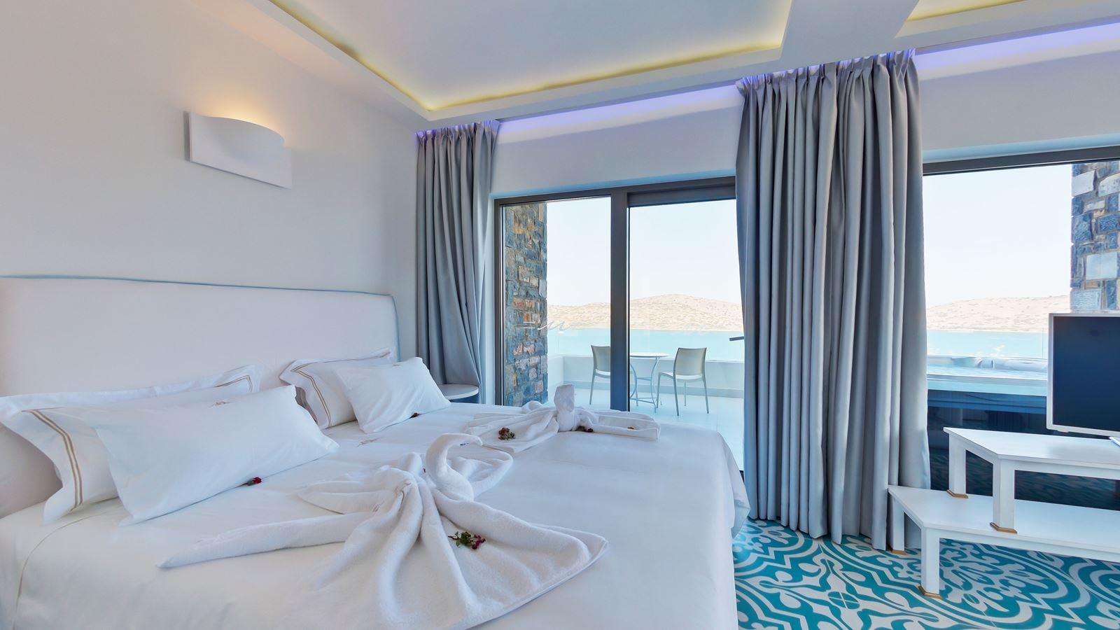 rooms-double-standard-mediterranean-room-sv