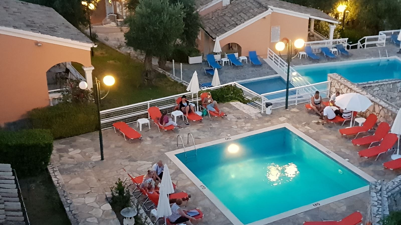 pools-outdoor-pool