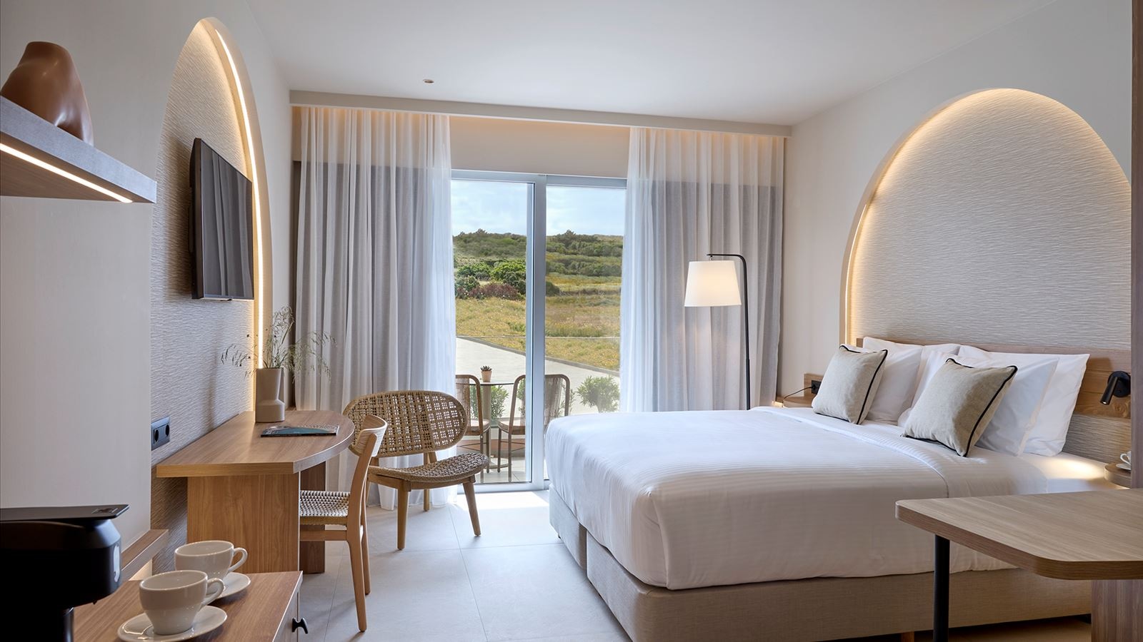 rooms-room-deluxe-gardenview-balcony-or-terrace