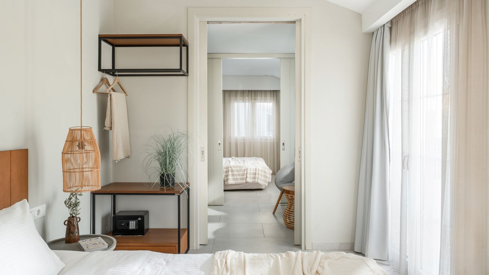 rooms-deluxe-two-bedroom---family-room