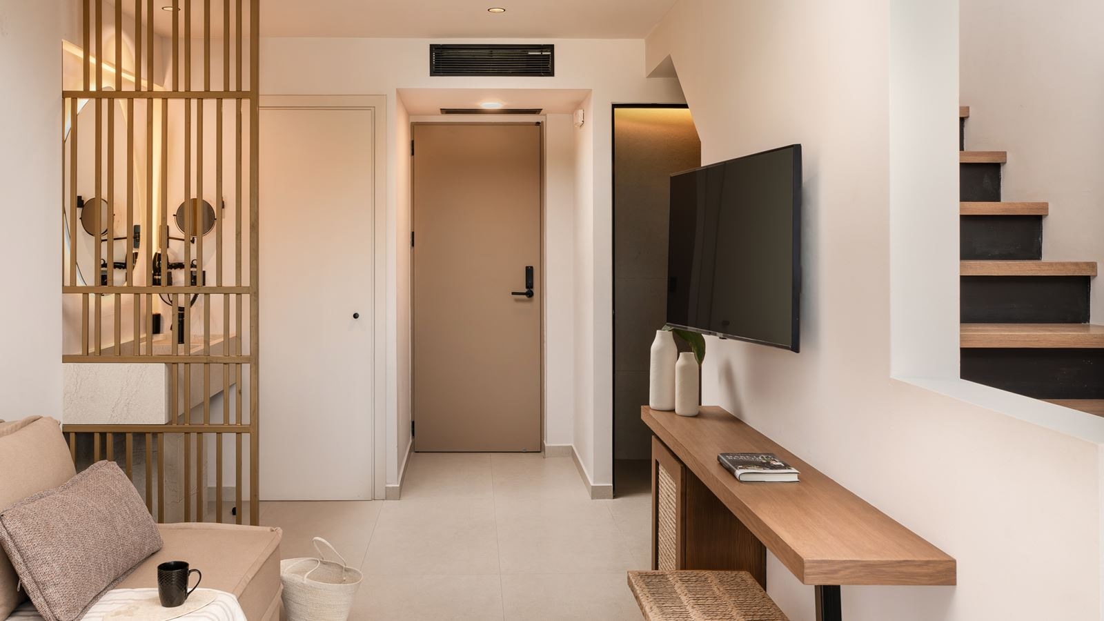 rooms-suite-family-duplex-pool-view