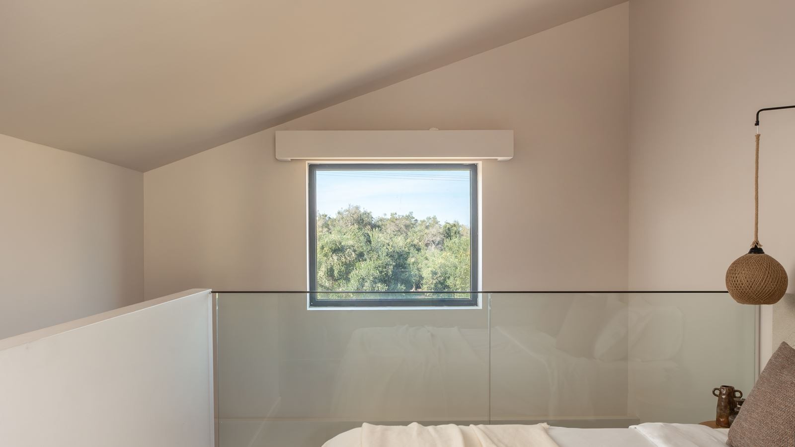 rooms-suite-family-duplex-pool-view