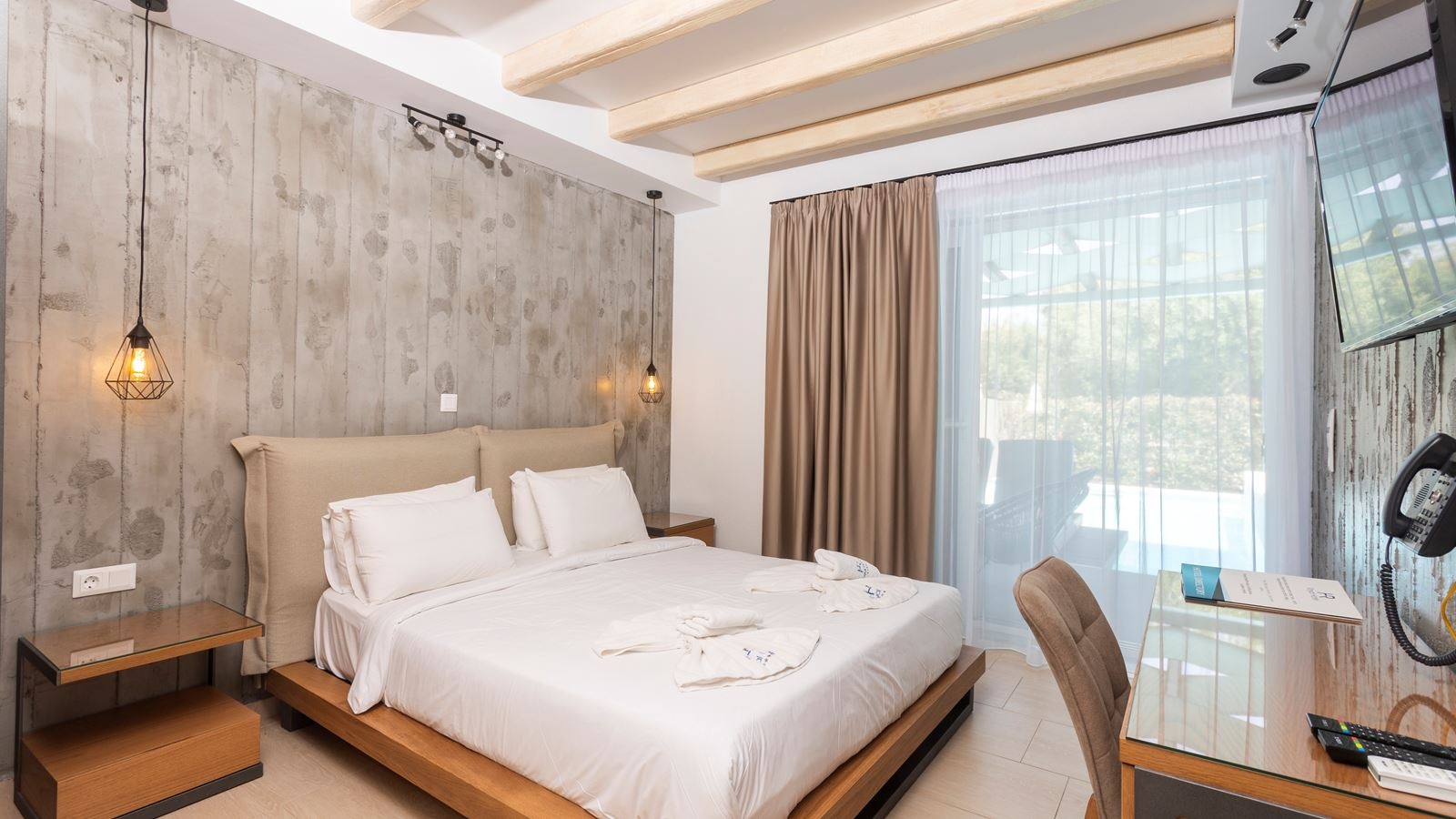 rooms-suite-privatepool