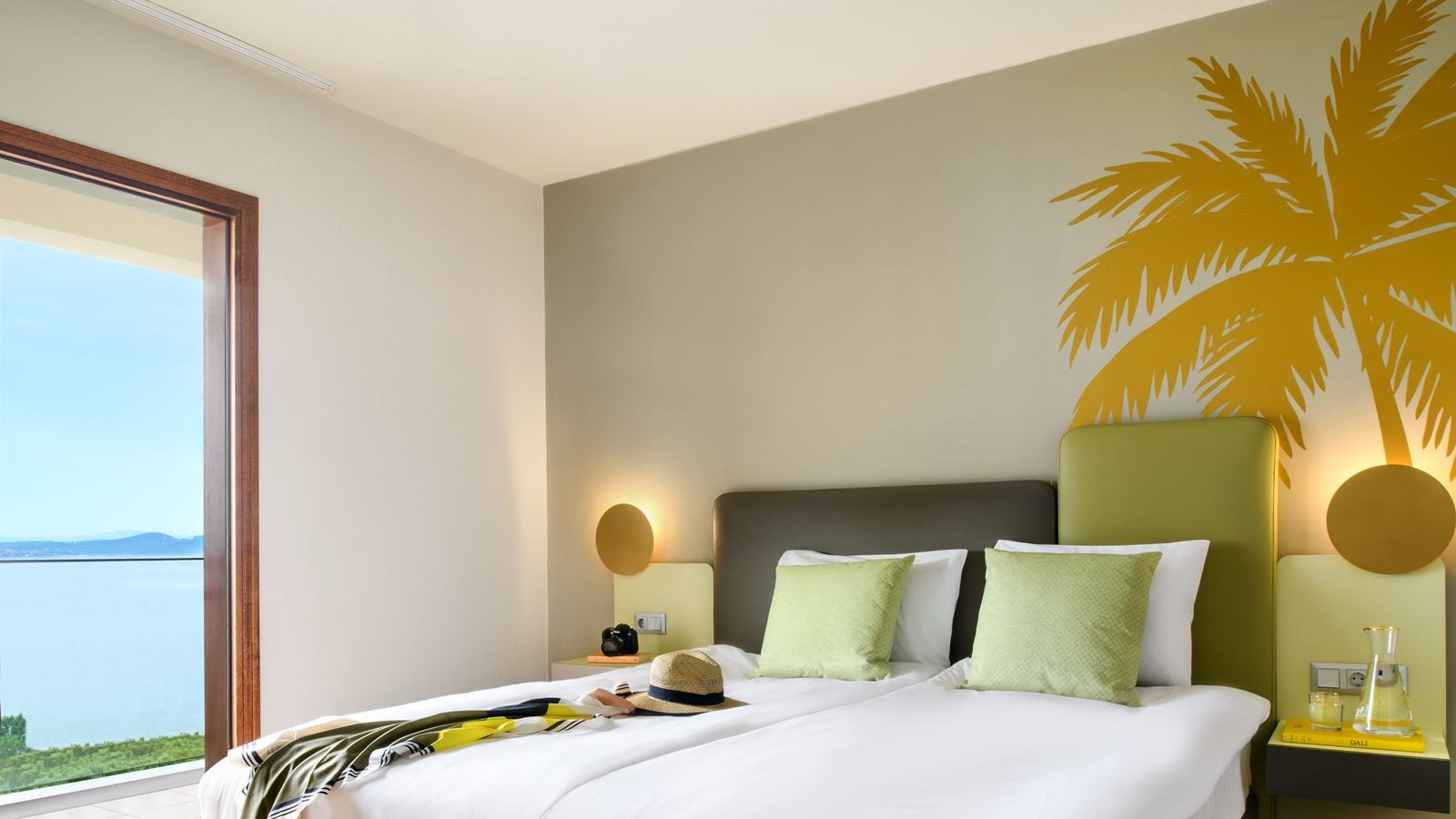 rooms-room-double-side-sea-view