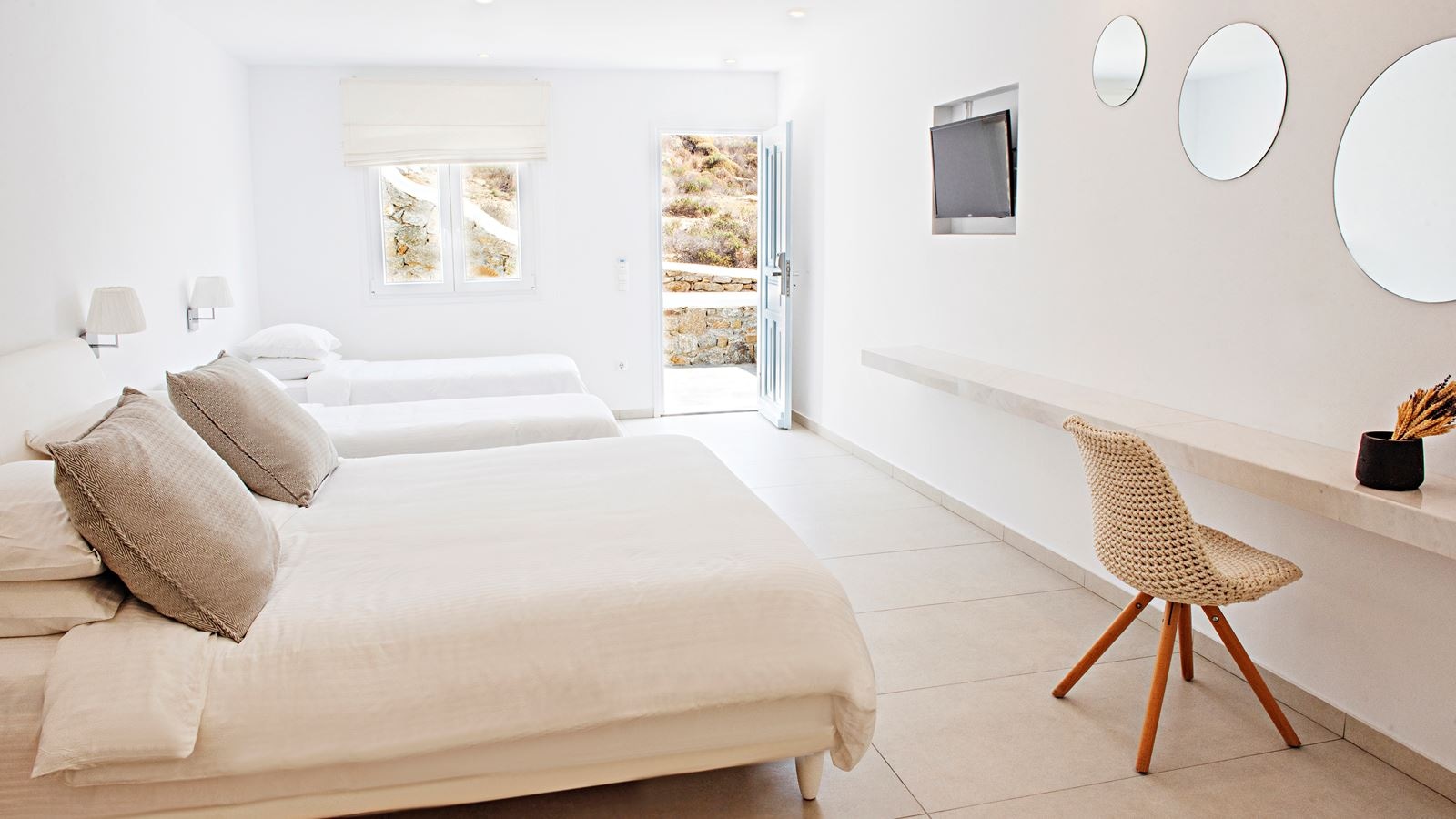 rooms-quadruple-deluxe