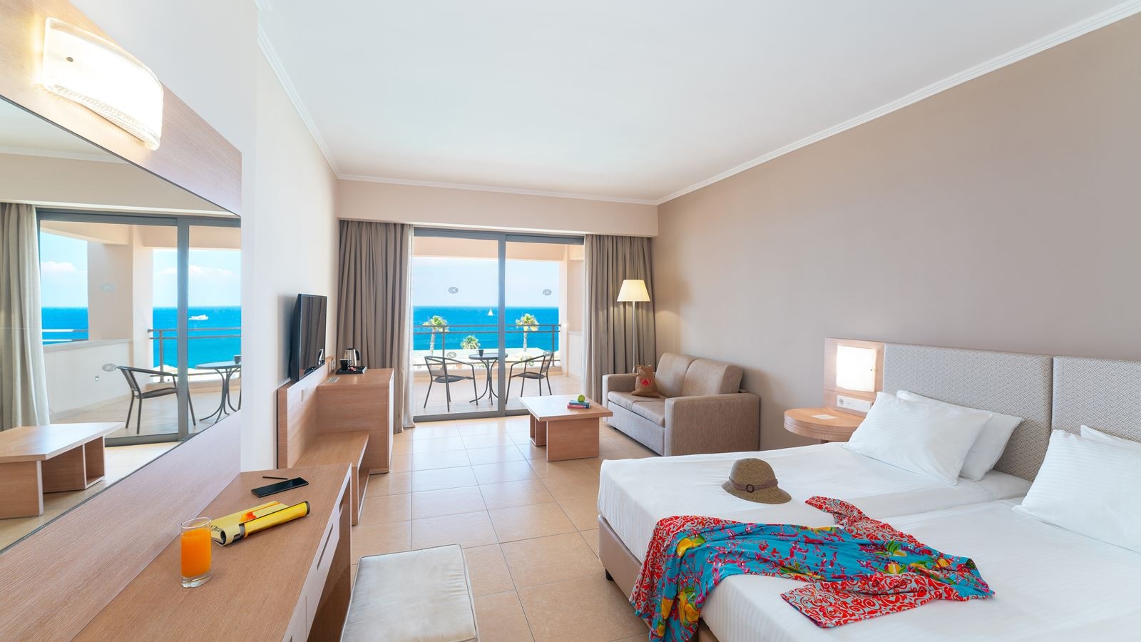 rooms-superior-sea-view-with-balcony-or-terrace