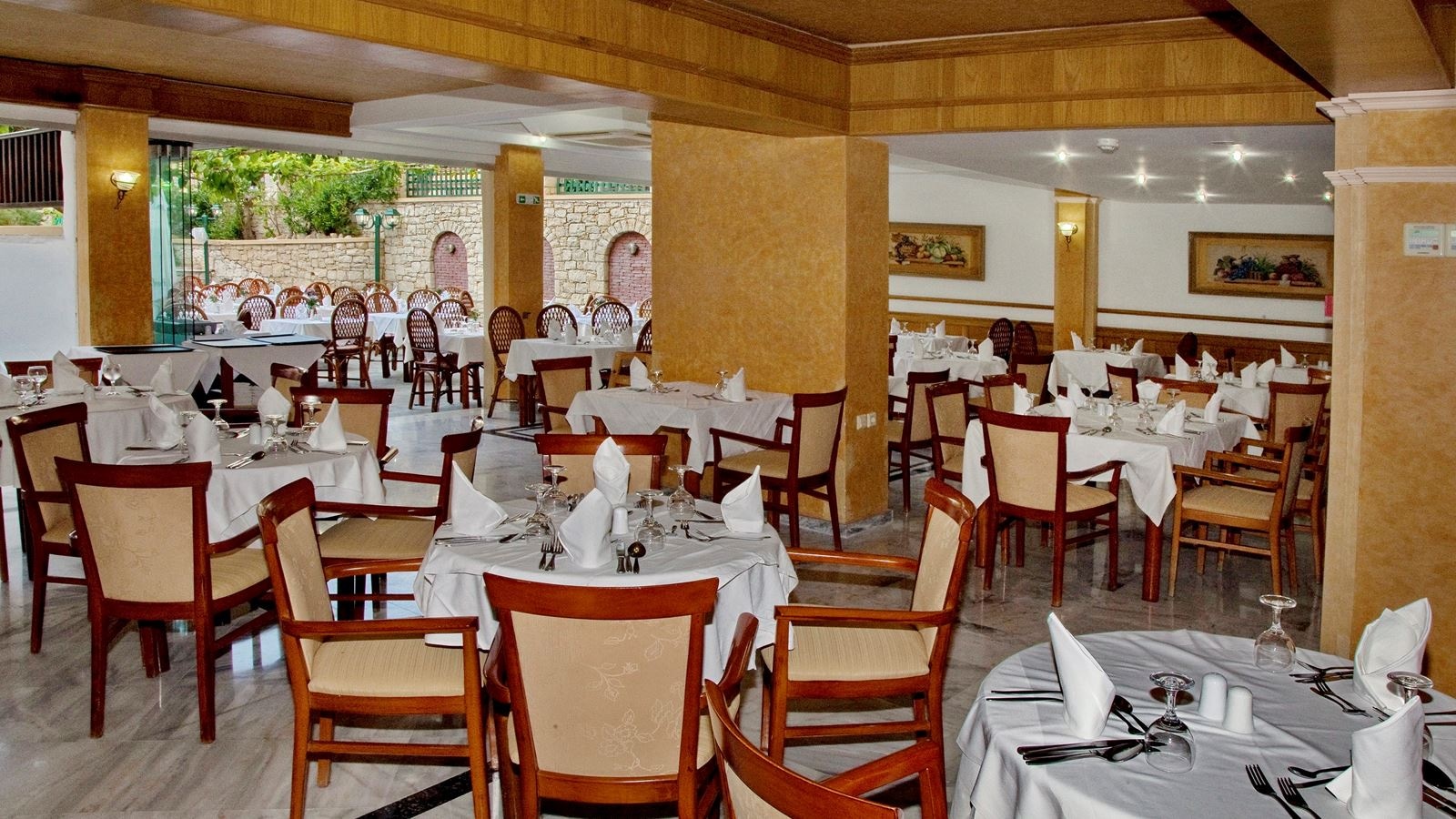 restaurants-main-restaurant