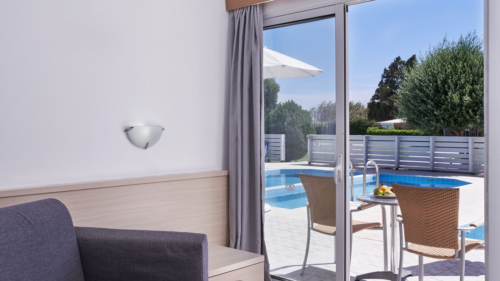 rooms-family-bungalow-with-shared-pool