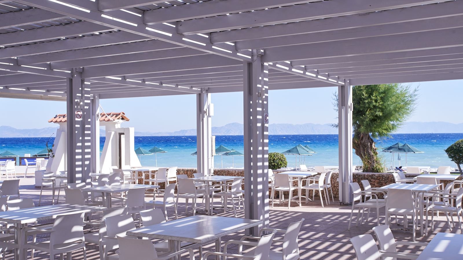 restaurants-pizza-and-gyros-corner