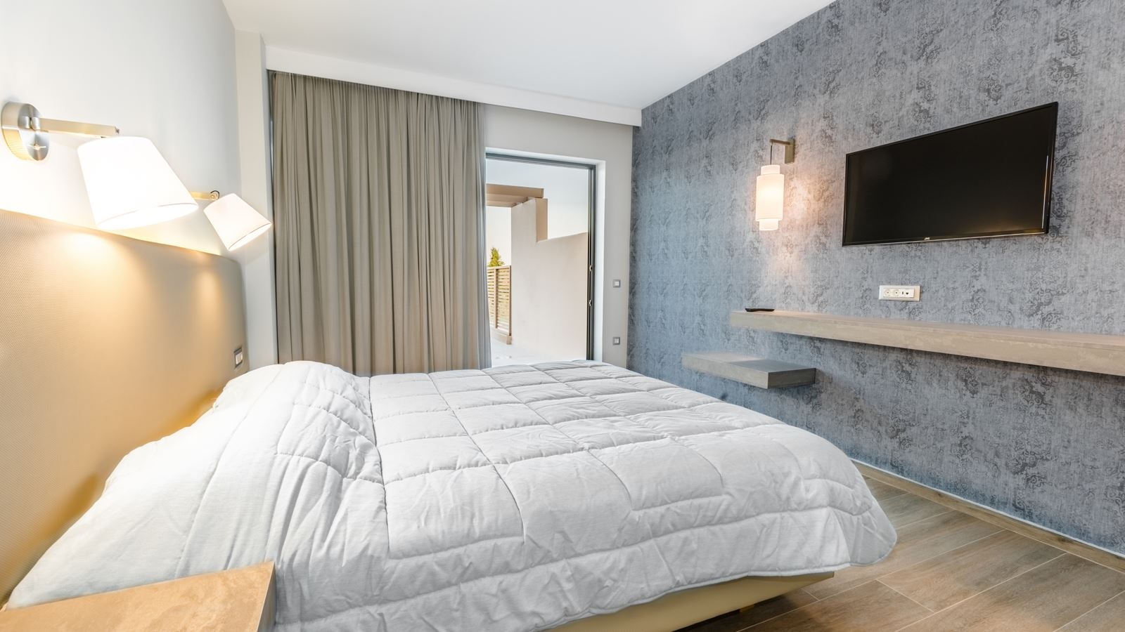 rooms-double-deluxe-swimup-sea-view