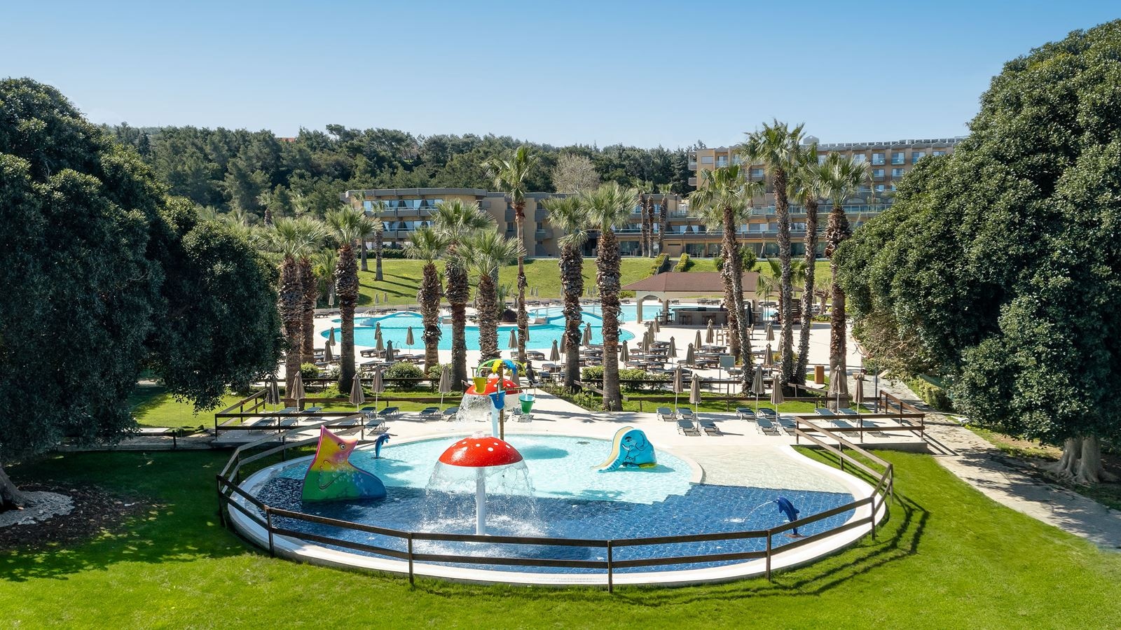 pools-outdoor-childrens-pool